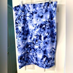 Apt 9 Blue/ White Pencil Pull on Skirt